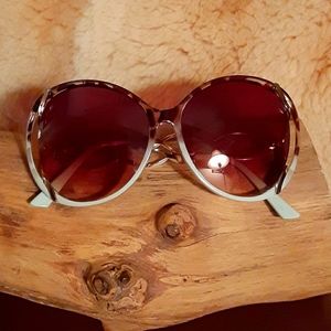 2 for $7. Tortoise shell oversized sunglasses.